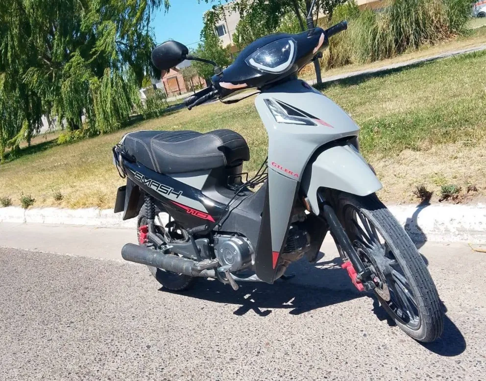 Moto "Gilera" robada en la calle 10 del barrio Lavalle. 