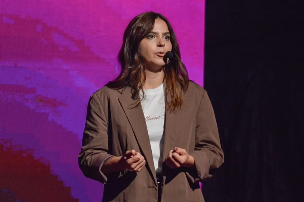 Magalí Tajes, la más aclamada por el público en la segunda edición de TEDxVIEDMA. Fotos Emanuel Mirenghi para NoticiasNet. 