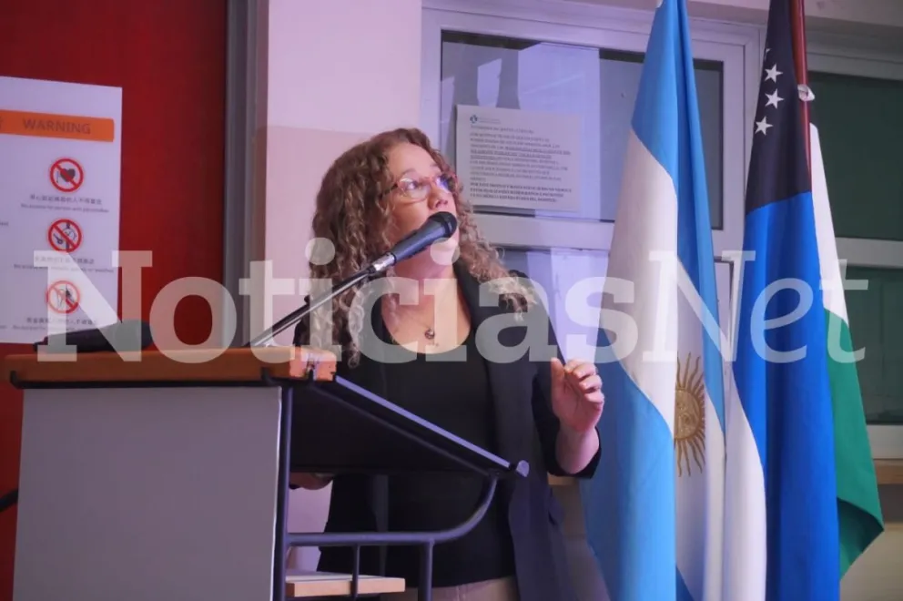 Sandra Domínguez y una experiencia que canalizó en la exposición de este jueves en las XV Jornadas Hospitalarias en el nosocomio Artémides Zatti. Fotos Vanesa Schwemmler para NoticiasNet. 