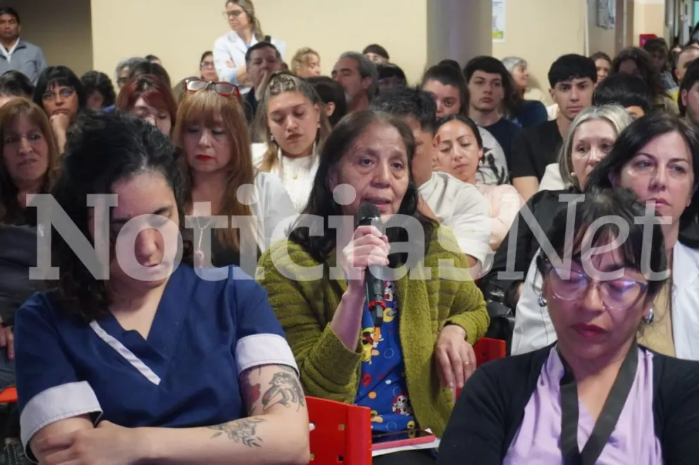 La trabajadora social María Tripailao en la intervención de hoy donde recordó el caso Oscar Veloso. Foto Vanesa Schwemmler para NoticiasNet.