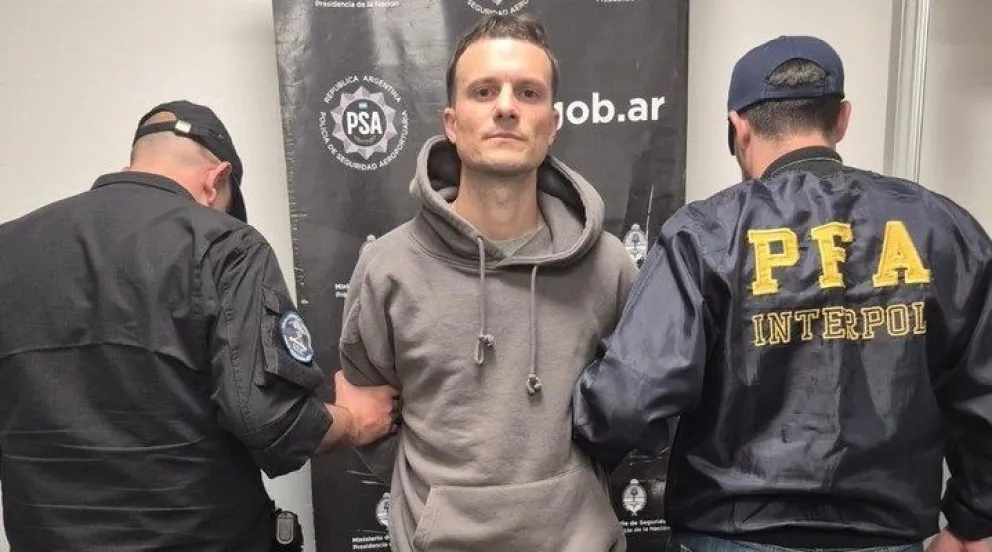 La primera foto que se conoció de Juan Manuel Reverter, tras su detención por parte de la Policía Federal. Foto Policía Federal Argentina.